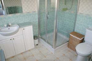 En Suite- click for photo gallery